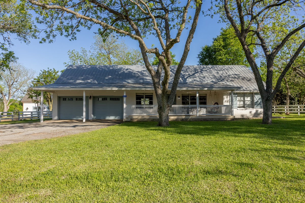 305 North Live Oak Street