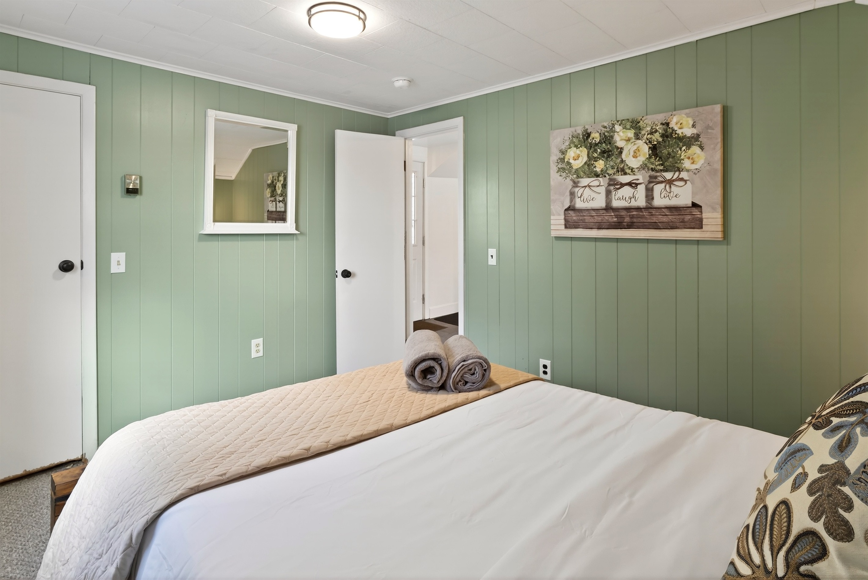 Entry level Queen bedroom #3