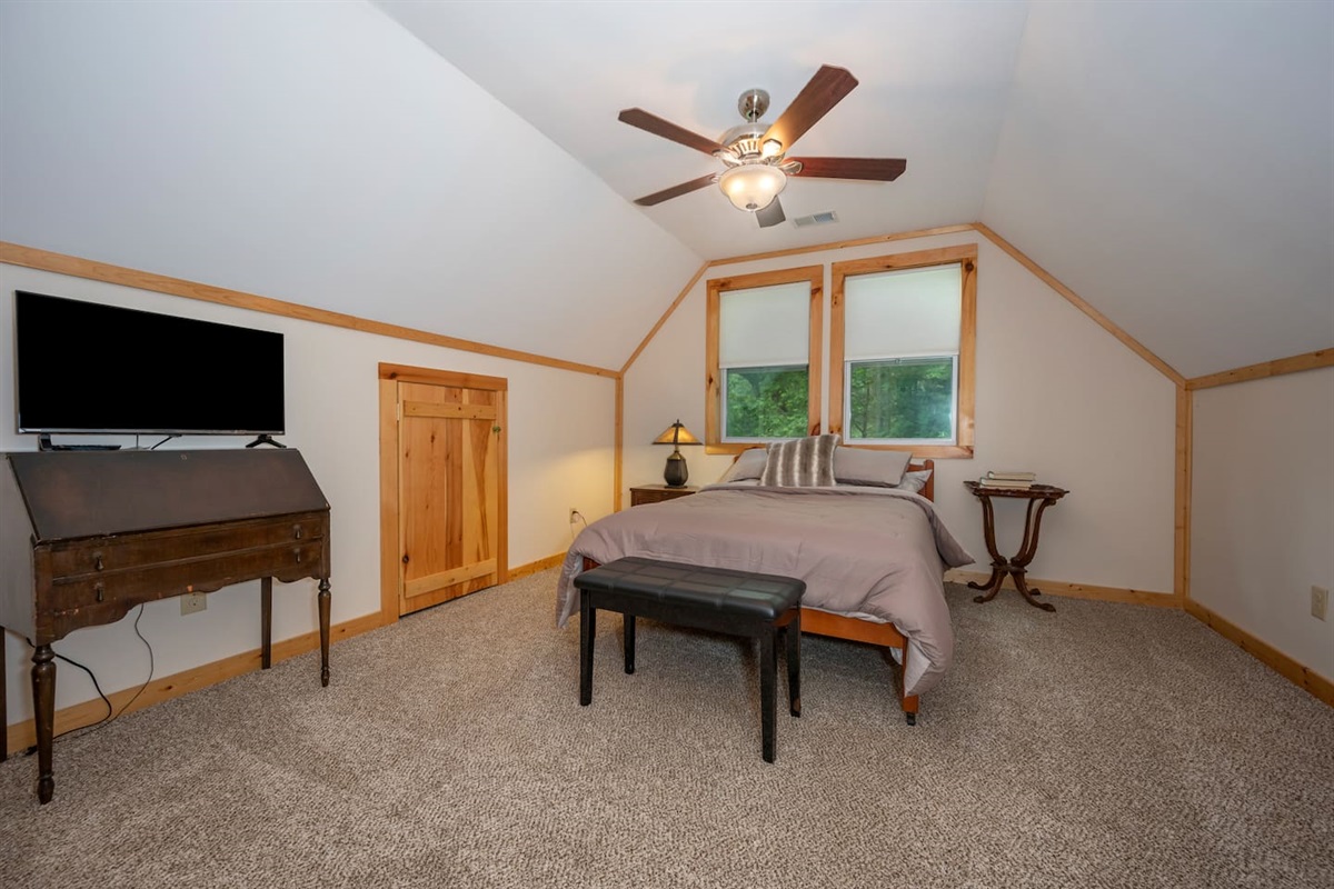 Upstairs bedroom 2