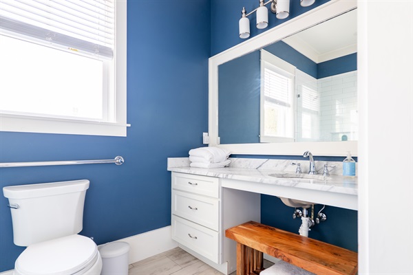 1st Floor Onsuite Bathroom