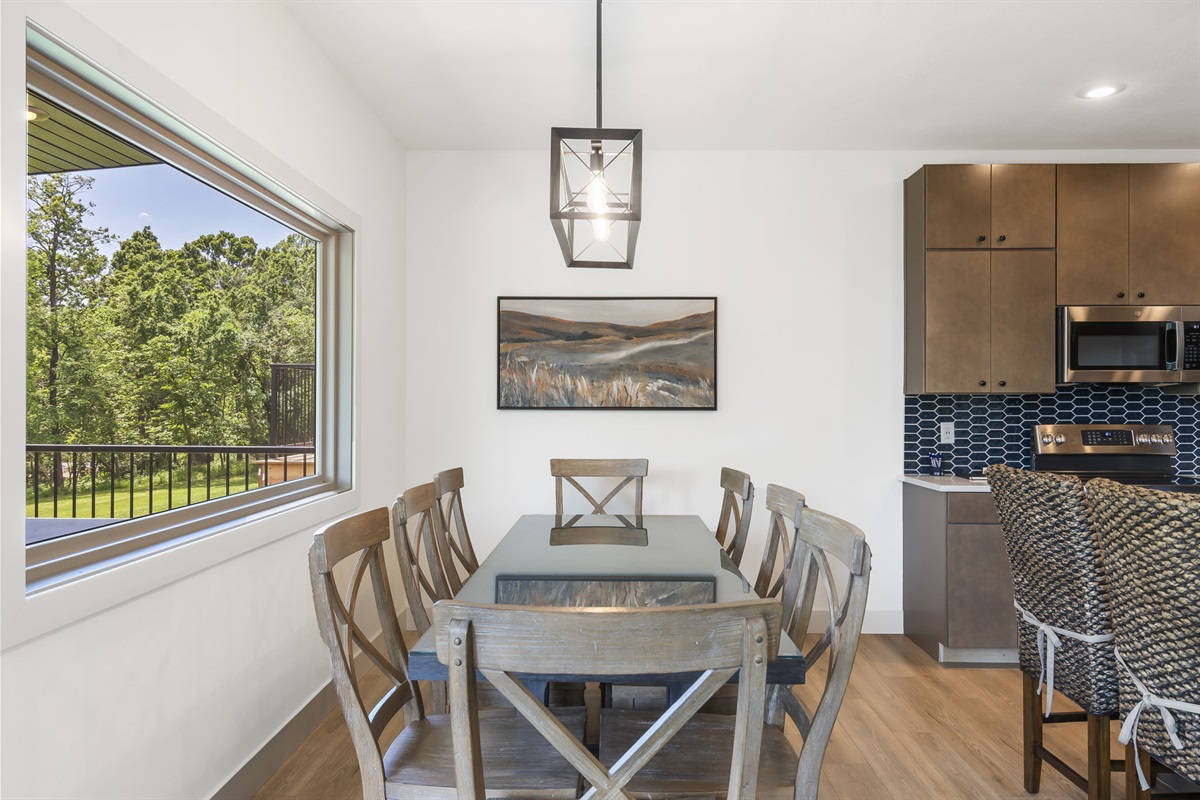 Dining seating