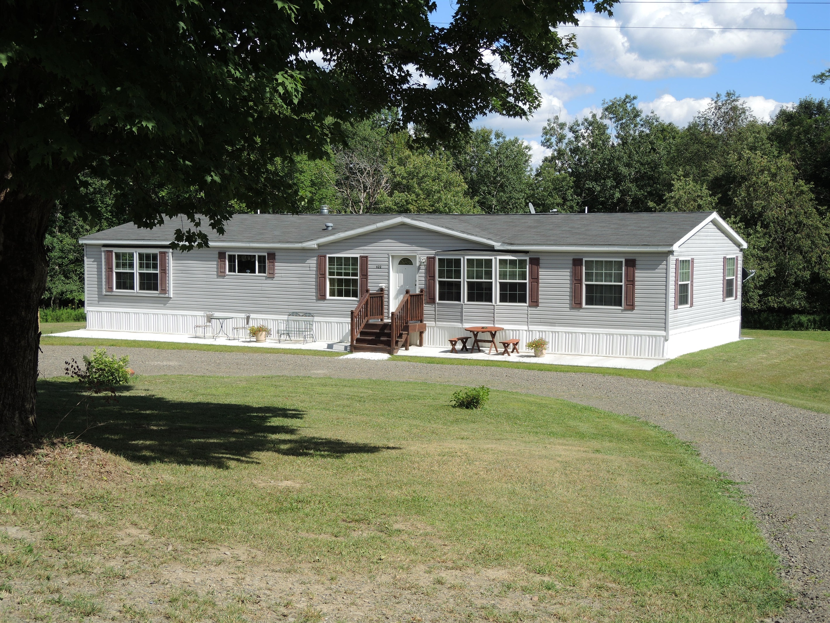 Groveside - Front from road
