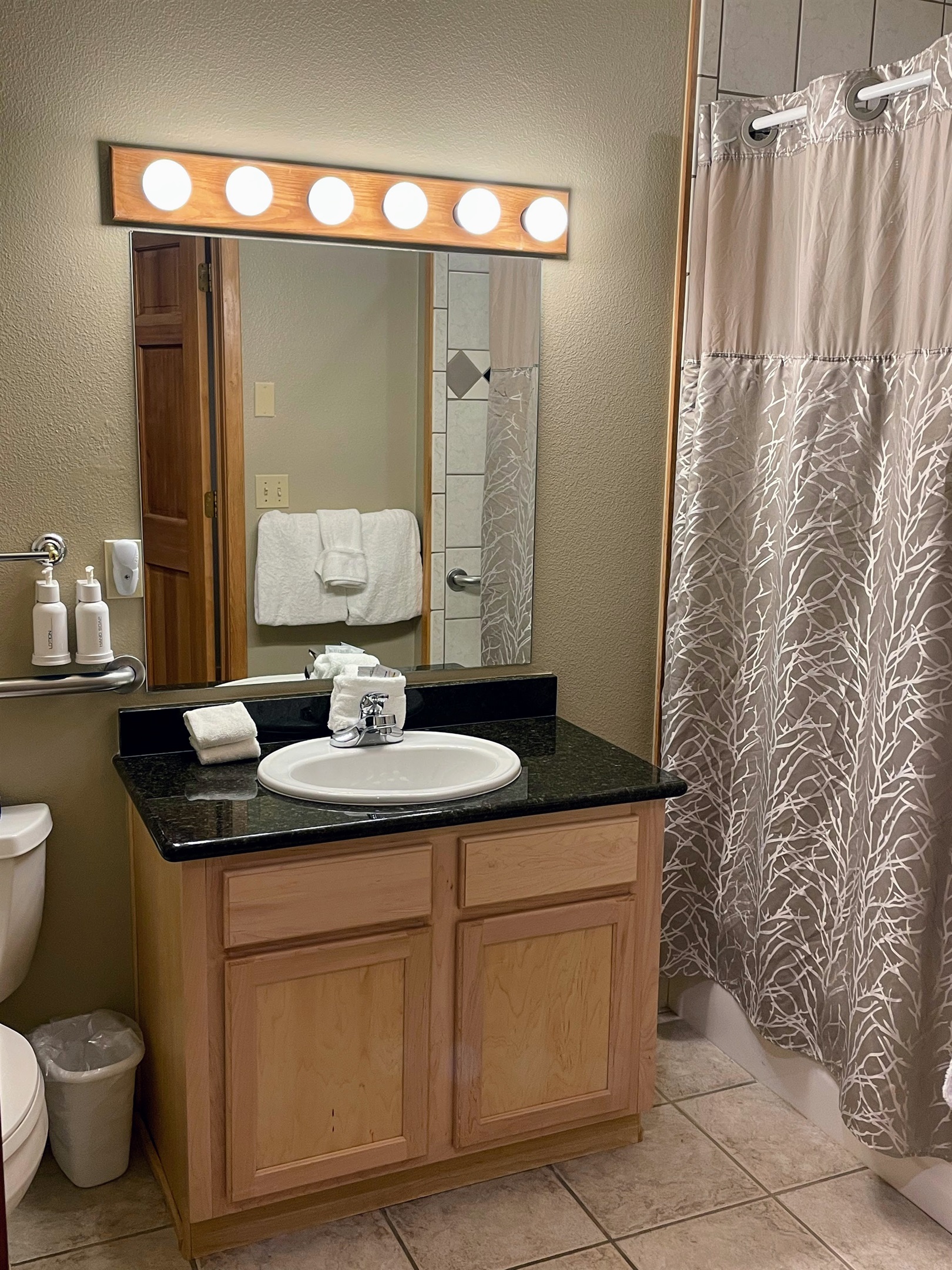 2nd bathroom
