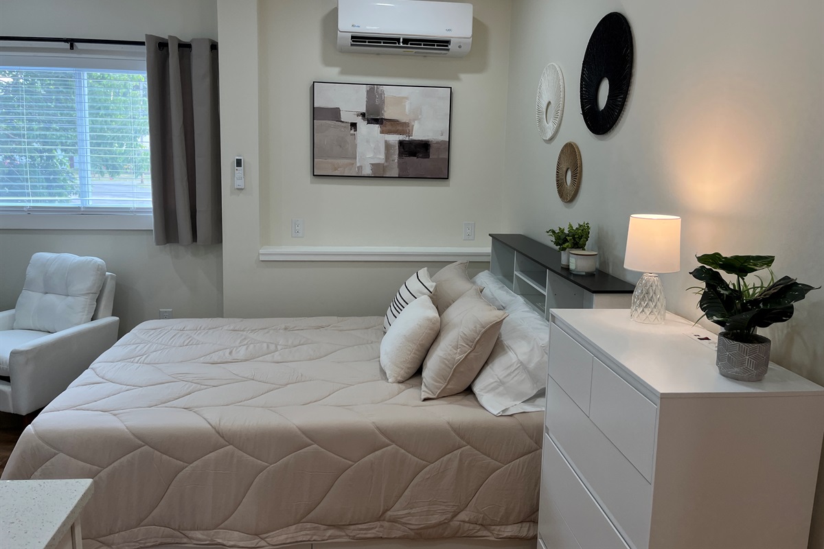 Sleeping area with wall-mounted mini-split