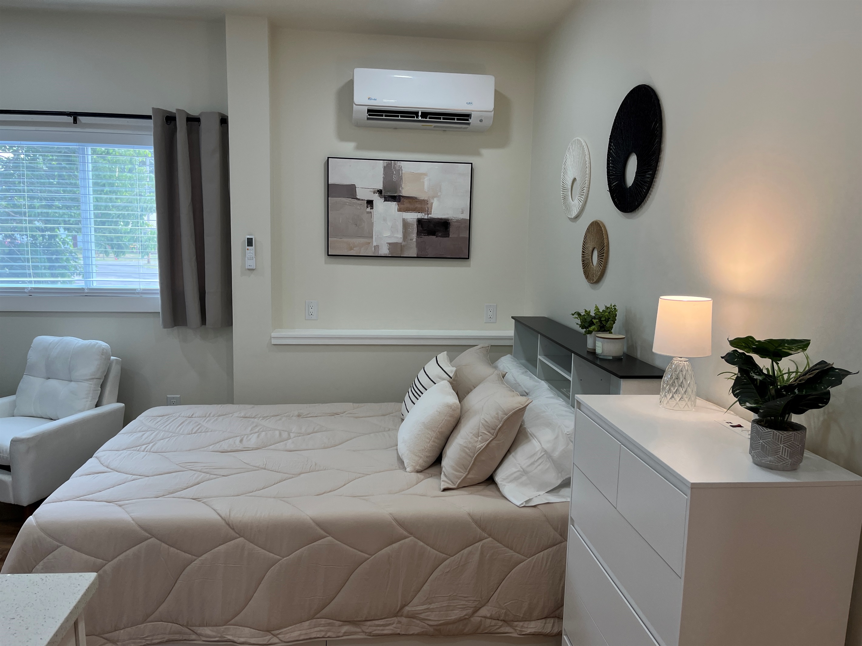Sleeping area with wall-mounted mini-split