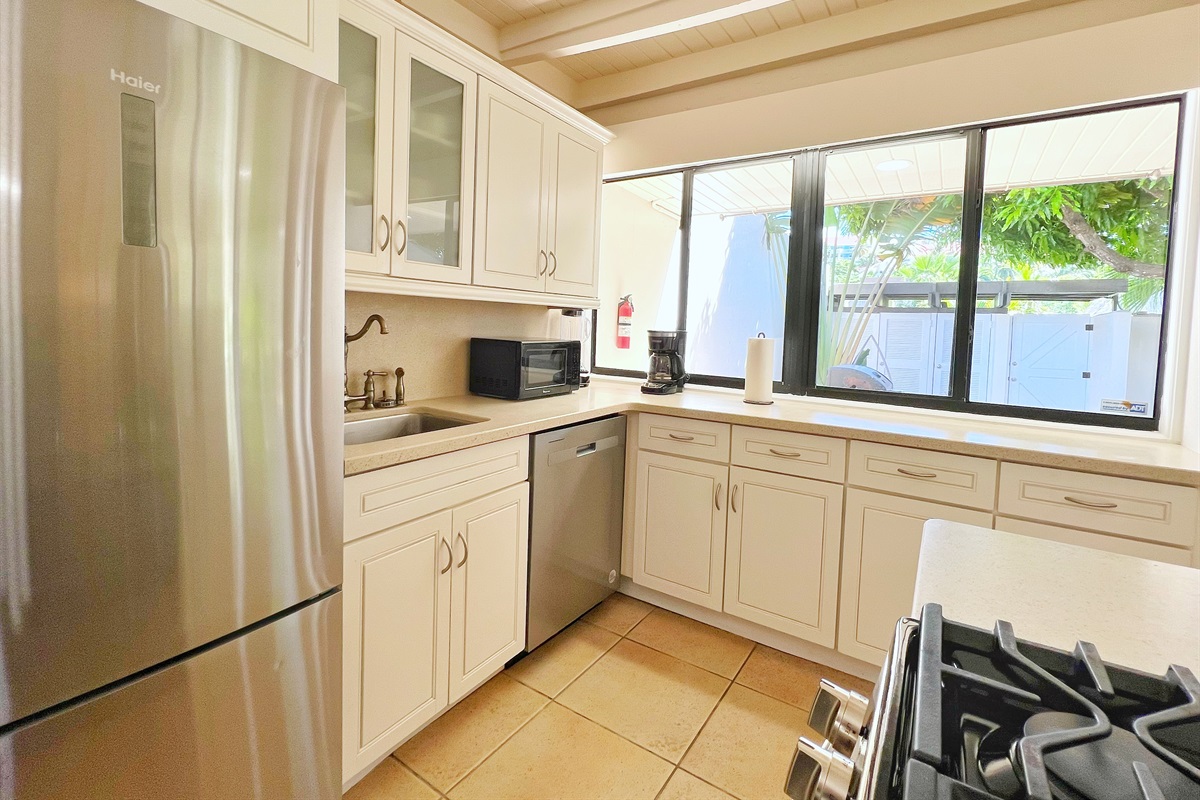 A fully equipped kitchen with everything you need to whip up a delicious meal.