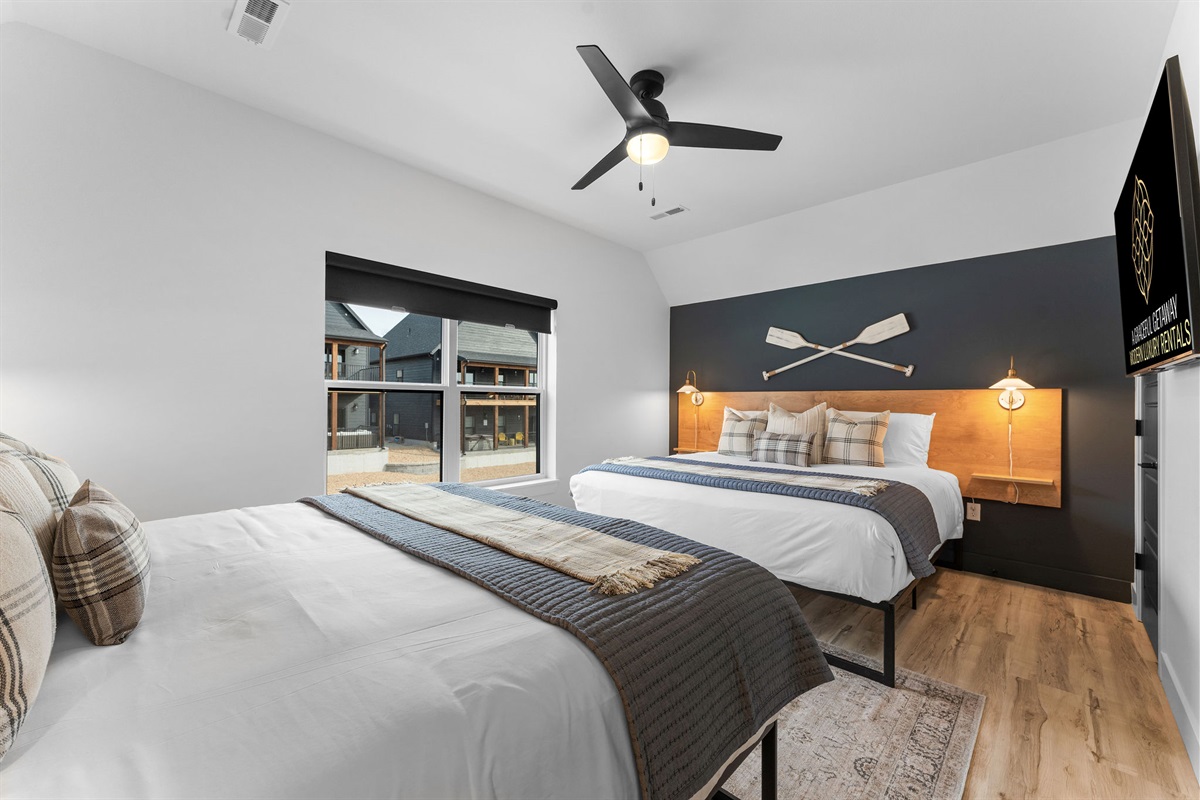 Upper level double king bedroom #2 w/ ensuite bath