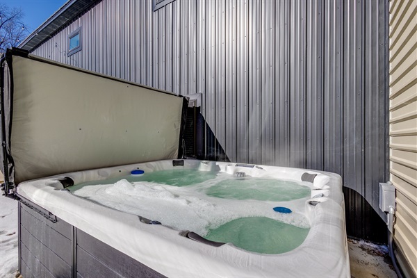 38-Acres of Luxury: 9BR, Indoor Pool, Gym, Near ND, photo 9