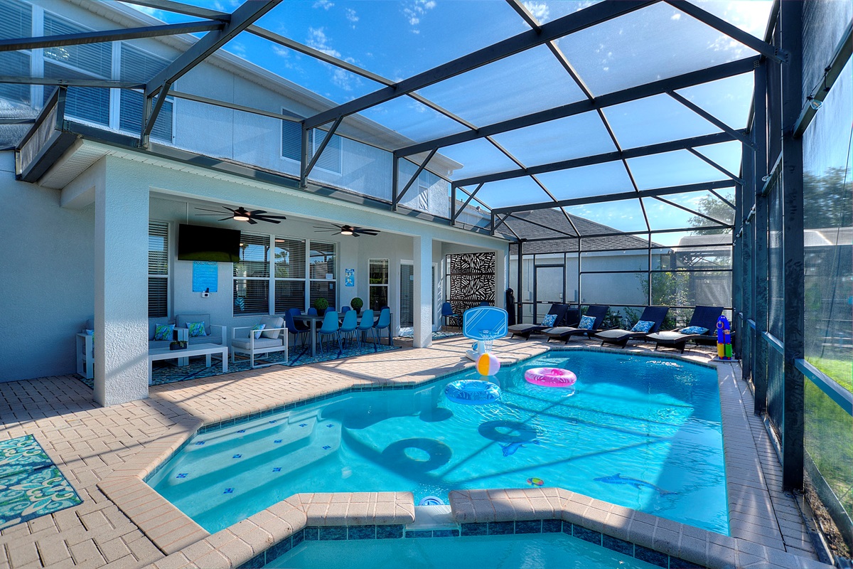 BBQ grills, Spa at 103, pool at 86 all for free.