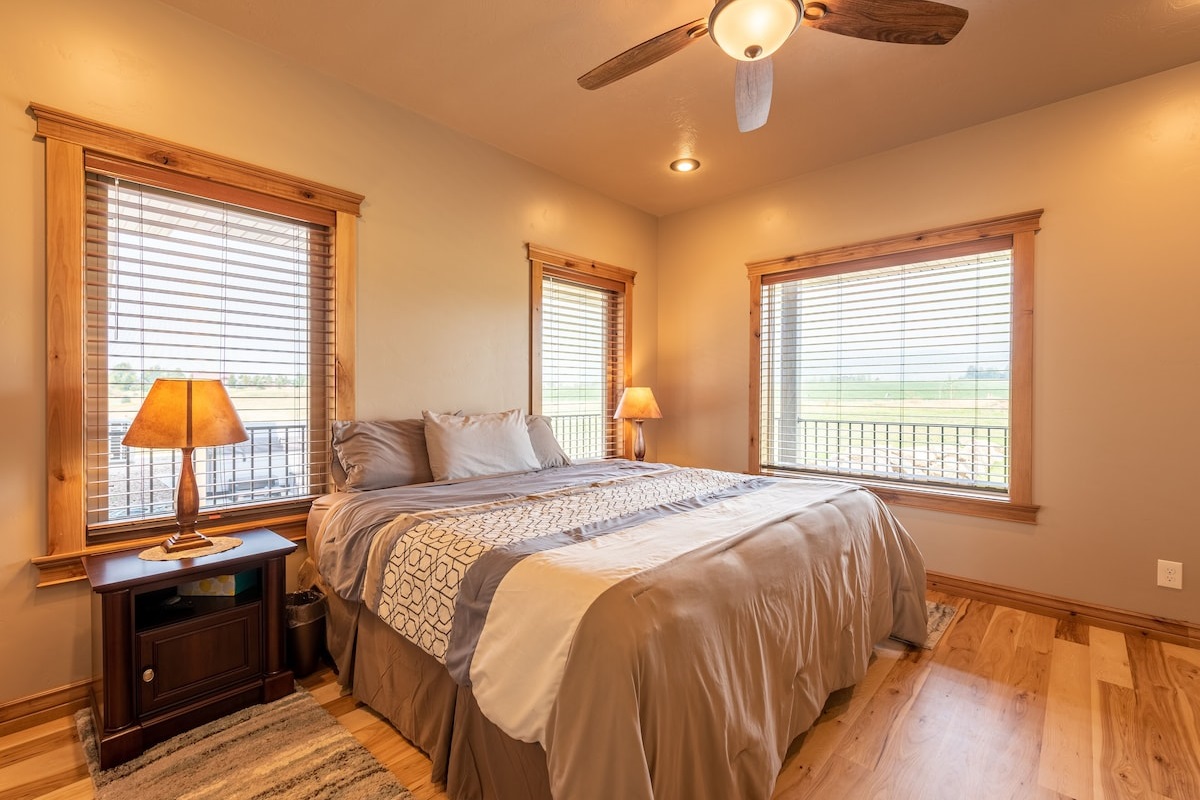 Primary bedroom with a king-size bed, (Located on the main floor)