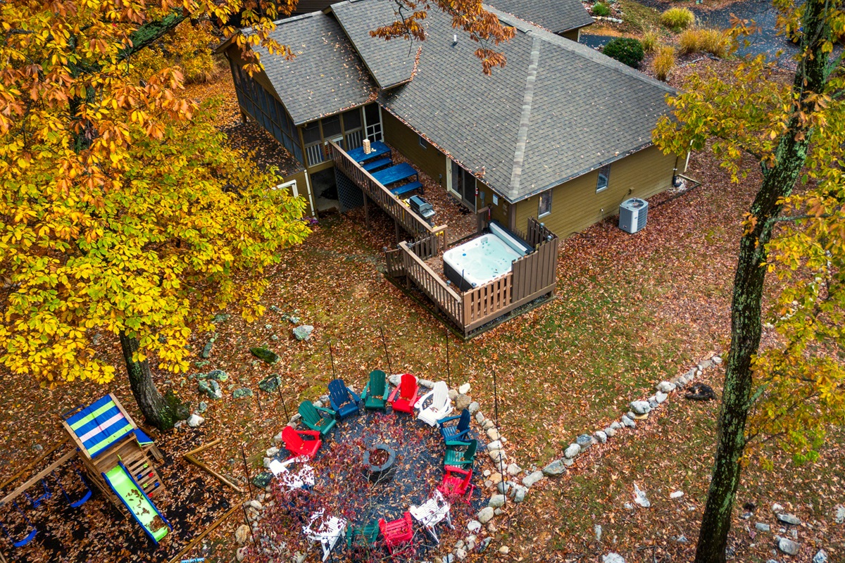 Hot tub soaking, grilling on the deck, and plenty of space for everyone — your outdoor hangout awaits.