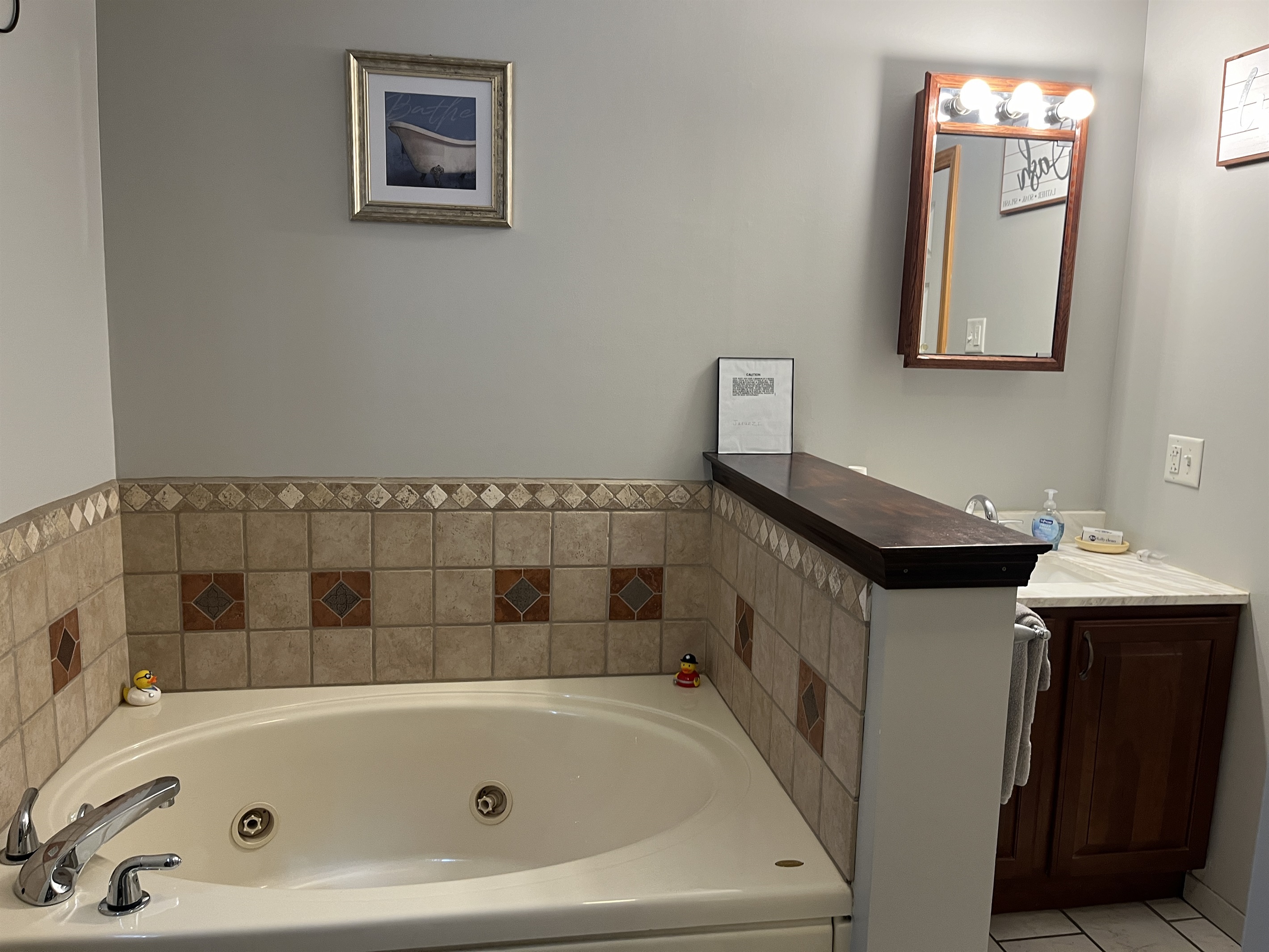 1st floor bath with shower and jacuzzi tub