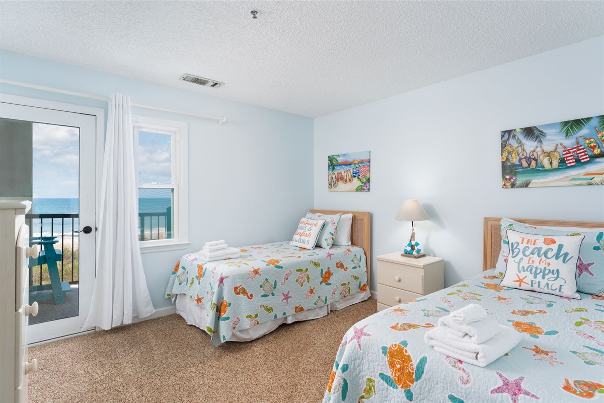 Bedroom 3 with two twin-size beds