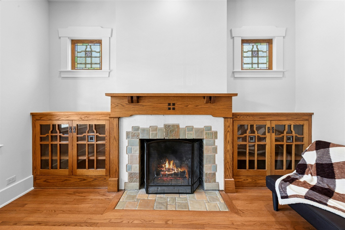 Enjoy fireplace why staying here