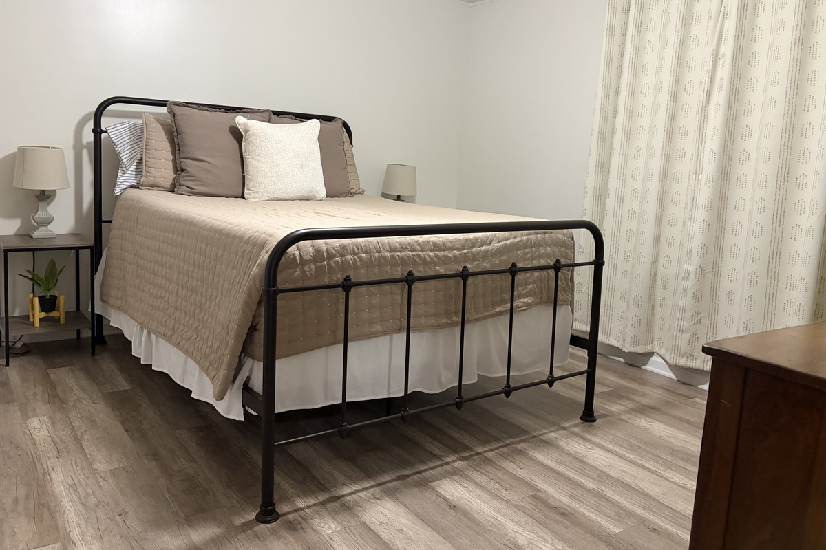 Bedroom 1 - Queen with memory foam mattress & Smart TV