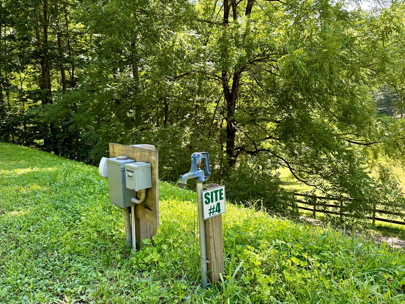 Your grassy mountain retreat with 50-amp hookups.