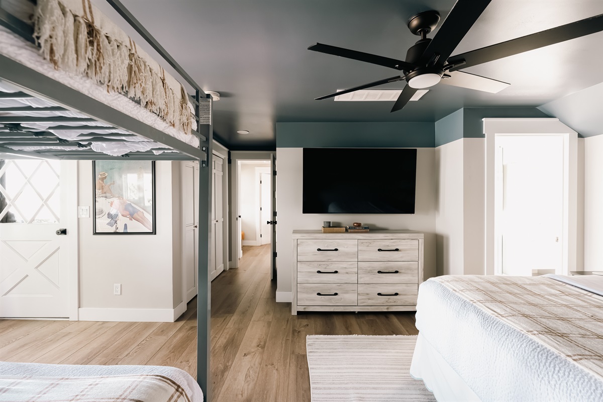 King bedroom with double bunk beds!
