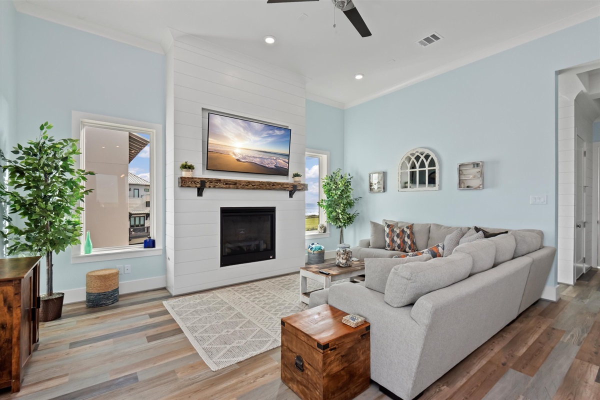 b0ec843db0a64557834b3d36bb20621e Large | Beachhouse | Texas | TX | Vacation Homes | Galveston | Crystal Beach | Kokomo | Breezy Days | Beachfront Elegance | Sunrise Serenity | Southern Sands Property Management, LLC