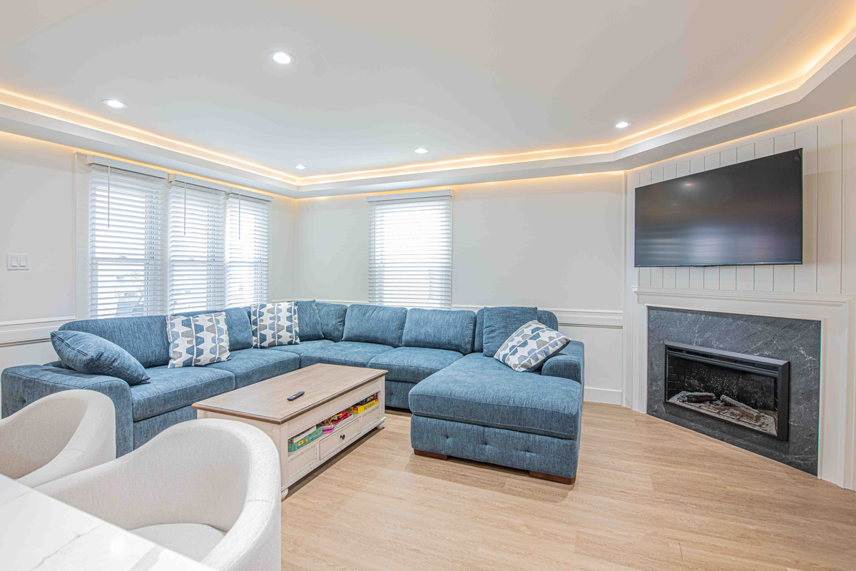 Living Room & Fireplace