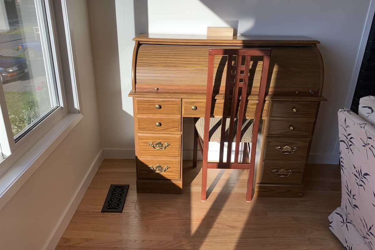 116 Darwin Ave 3 Bedroom Comfy House Be My Guest in BC Short