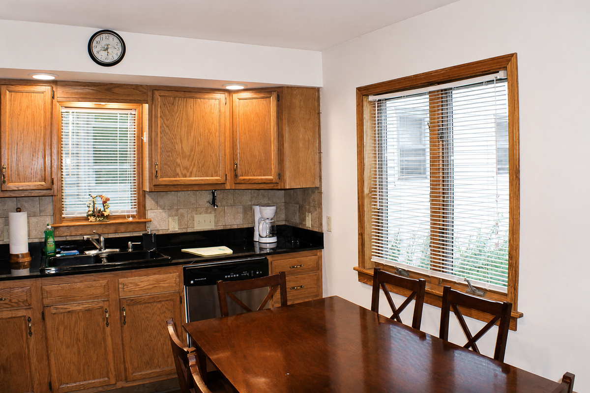 Dining area in kitchen