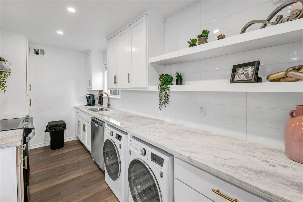 Kitchen/Laundry