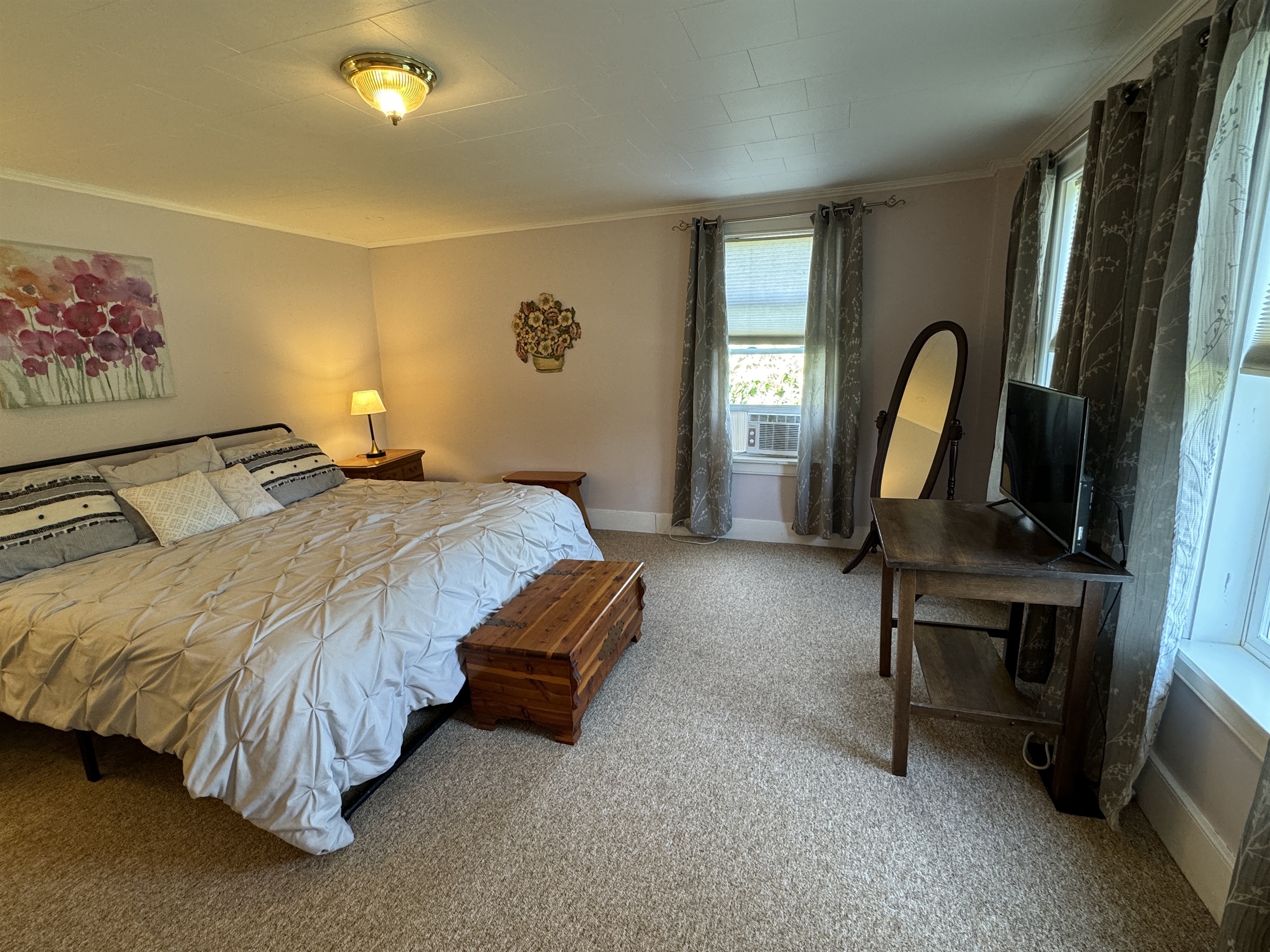 King bedroom