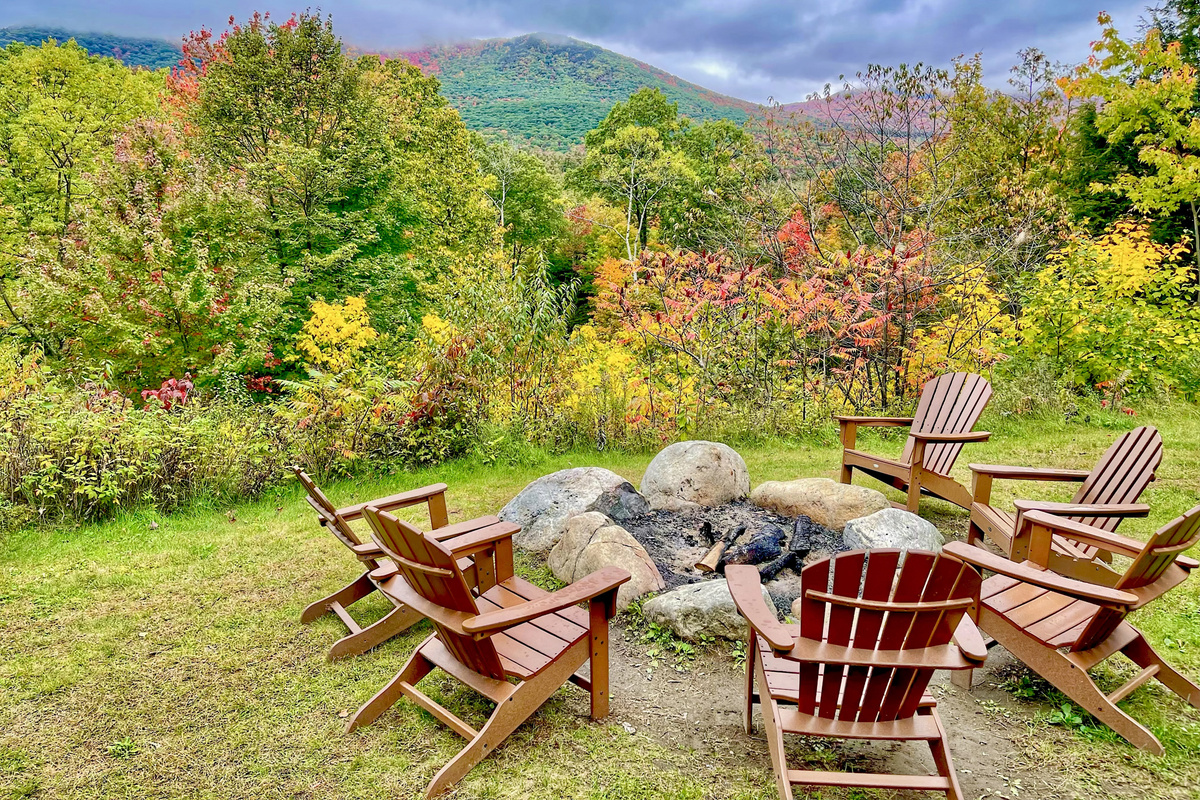 Make memories and take in the view around our fire pit with Adirondack chairs.