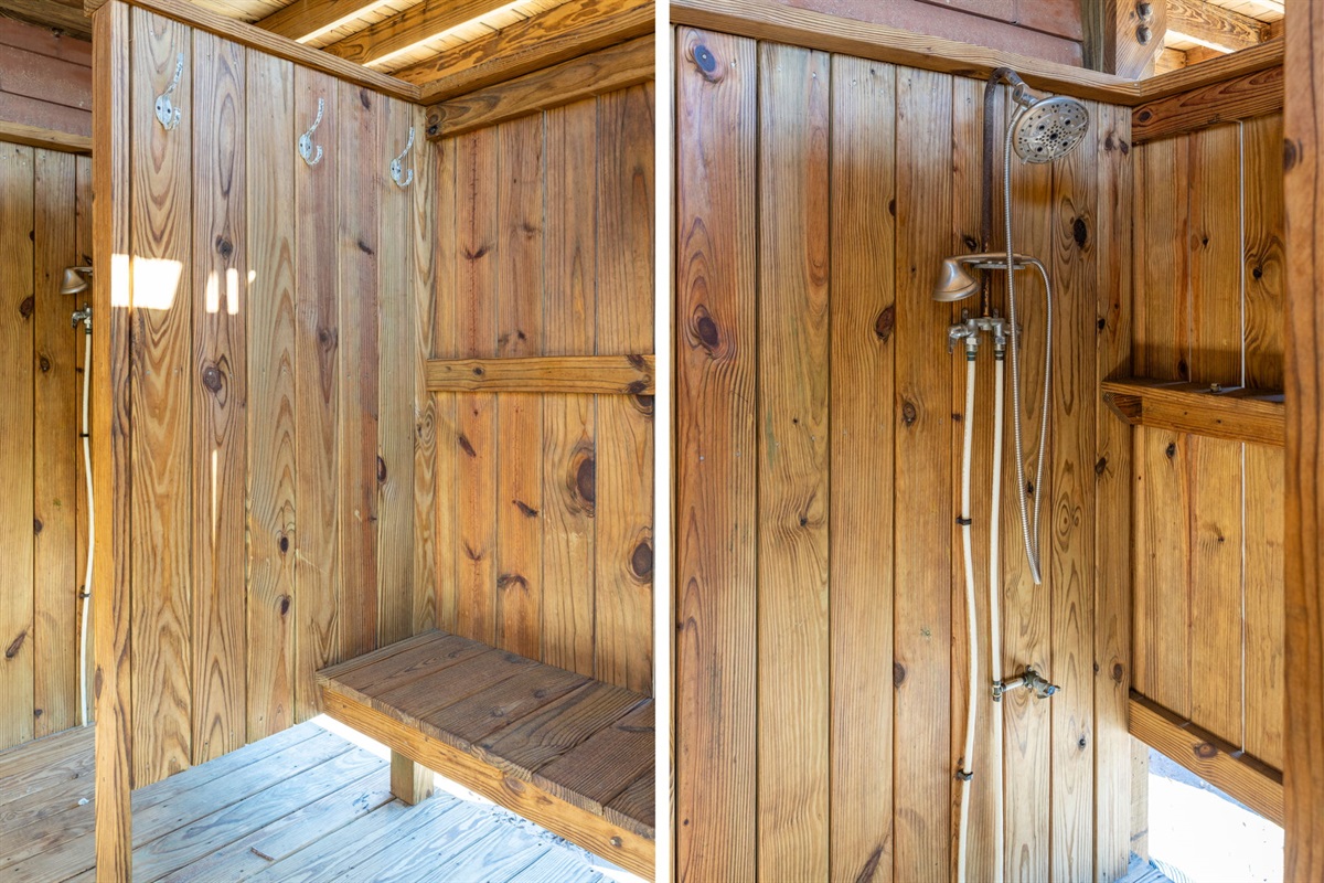 Outdoor shower with full enclosure