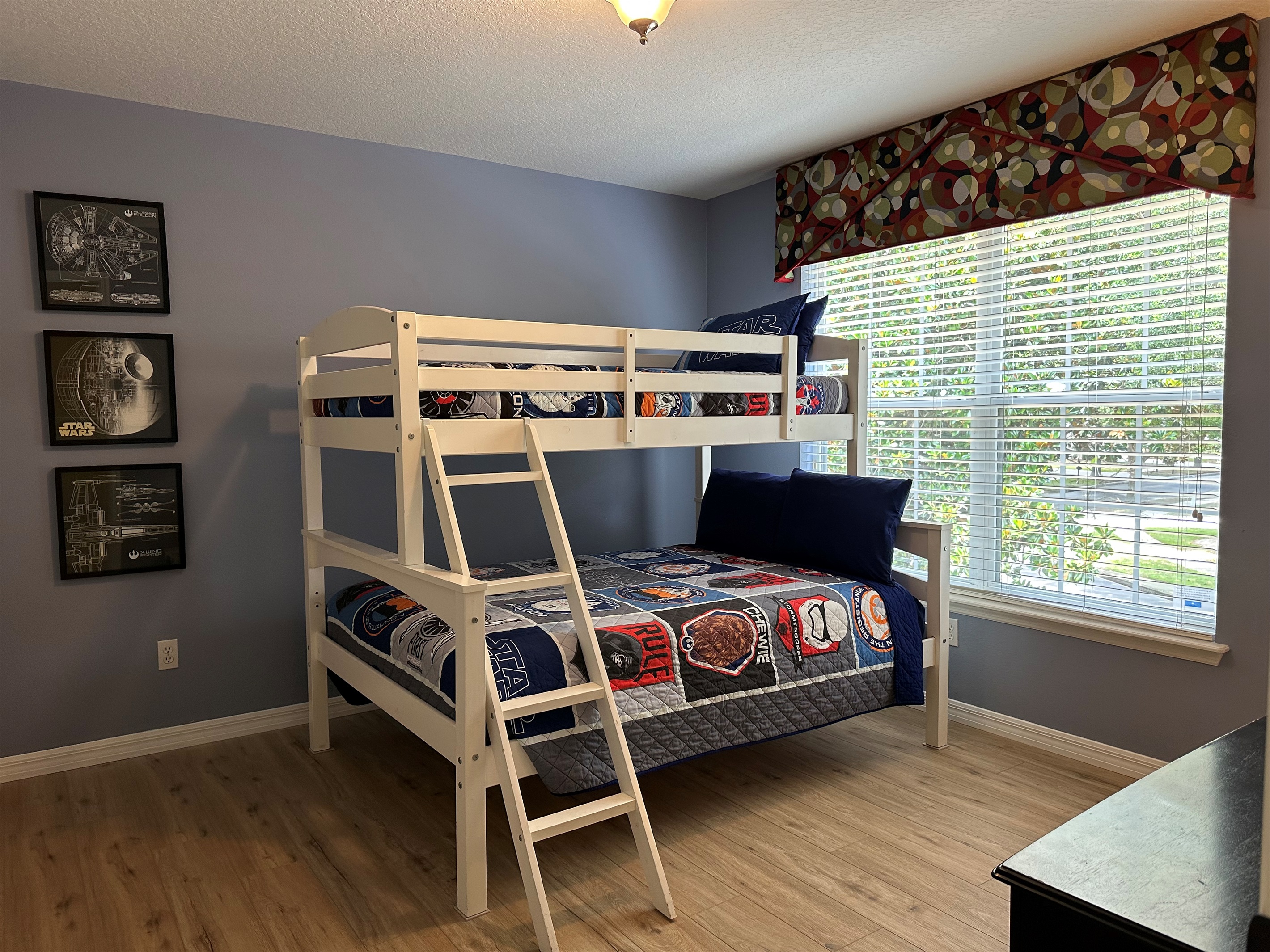 Star Wars Themed Bunk Room