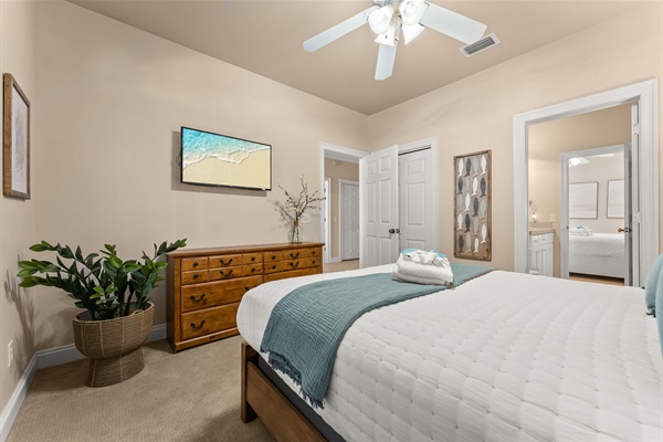 Guest Bedroom with Queen Bed