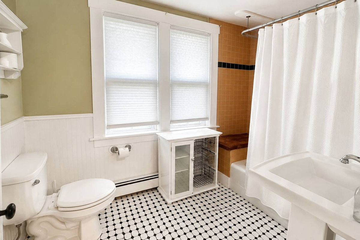 Bathroom 2