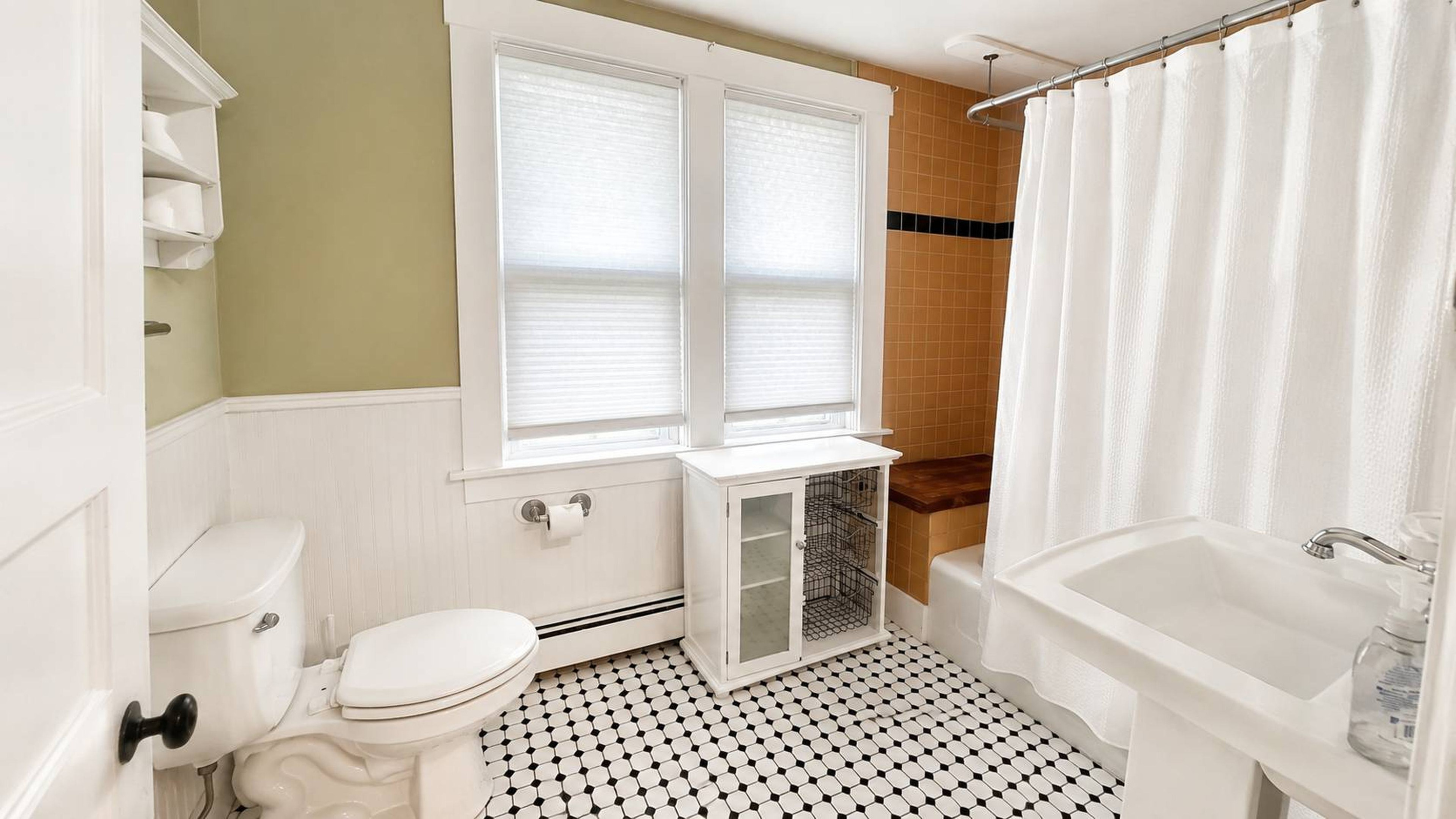 Bathroom 2