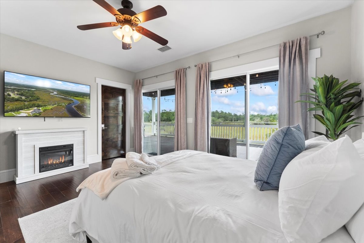 Riverfront Jax Oasis 3