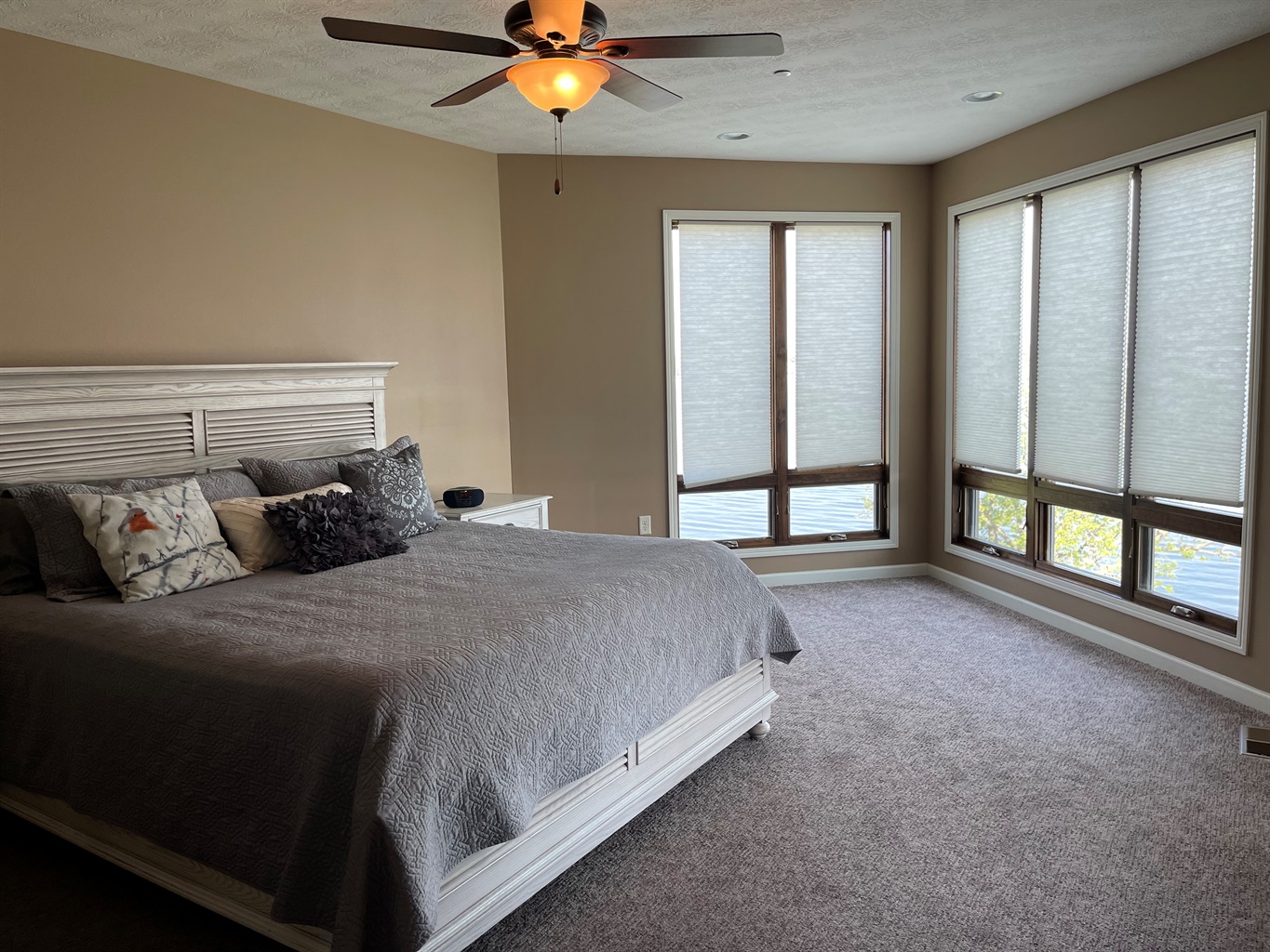 Master Bedroom w/King Bed