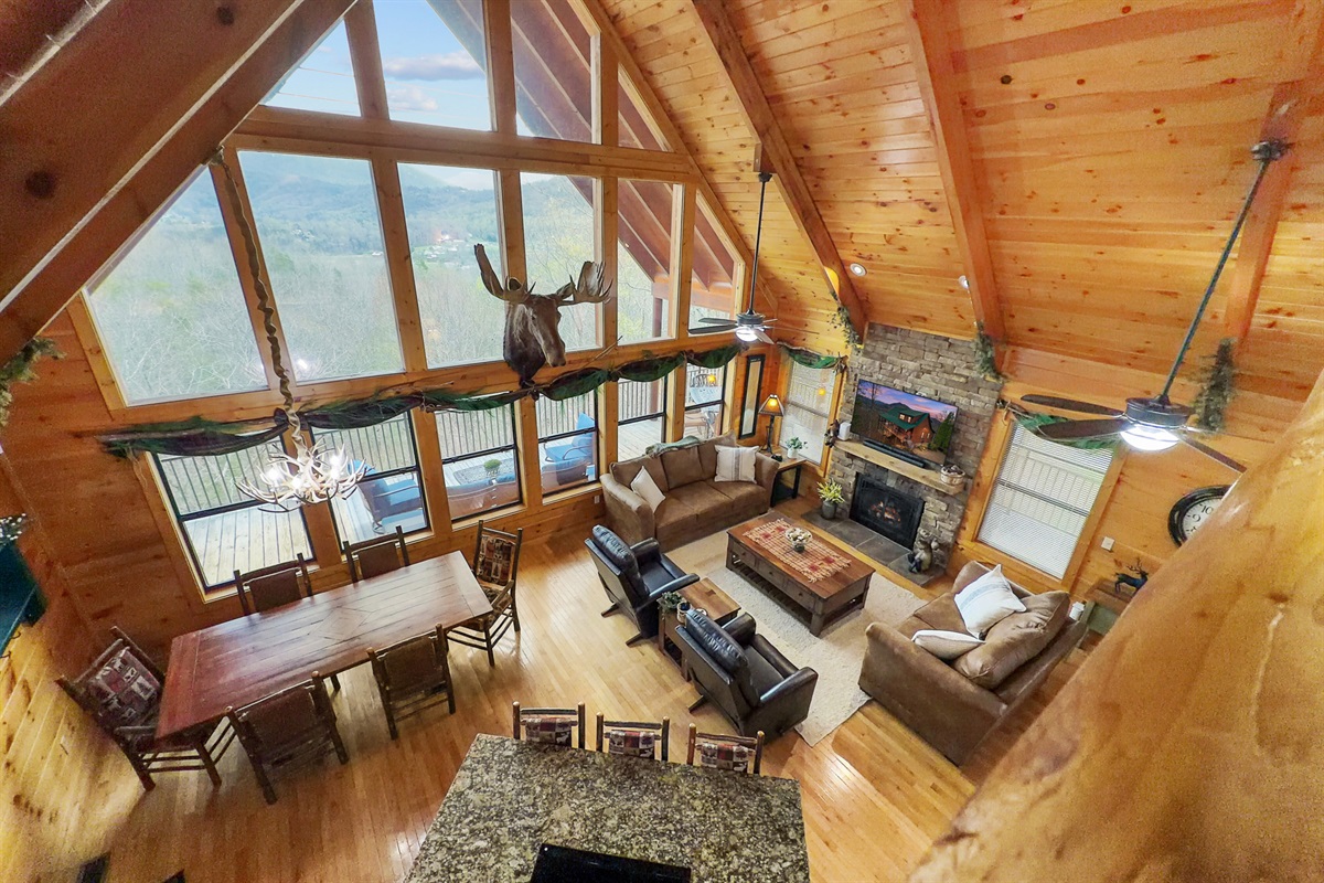 This could be your weekend.
Don’t just visit the Smokies—stay in them.
Your mountain escape starts here.