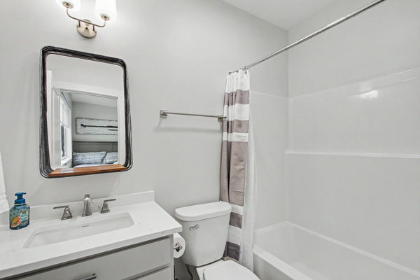 Double queen bedroom #1 ensuite