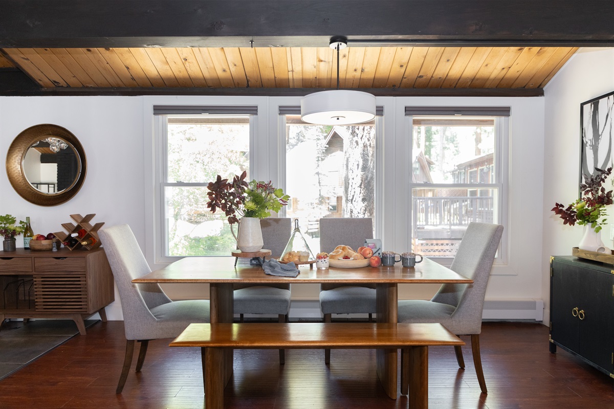 Seating for 7 at the large dining table.