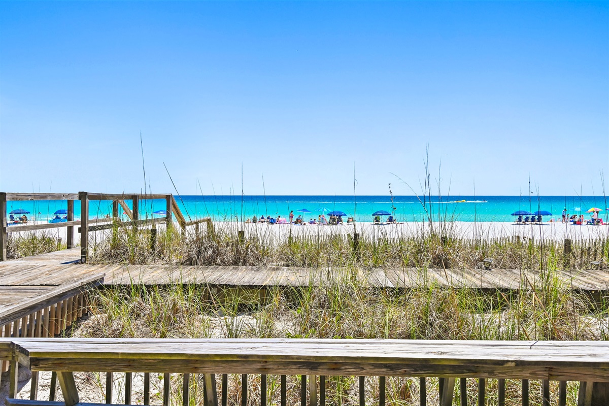 This BEACHFRONT Townhomes features Big Gulf Views from 3 Patios, the Living Rooms, and the Master Bedroom - Come Relax!