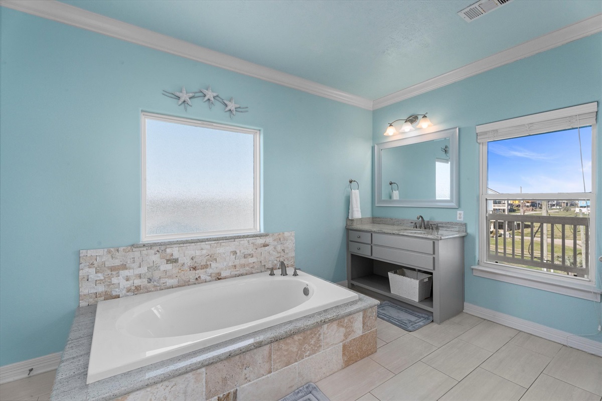 b168311d73ac4b5a8be9f4ee2c89f9a1 Large | Beachhouse | Texas | TX | Vacation Homes | Galveston | Crystal Beach | Kokomo | Breezy Days | Beachfront Elegance | Sunrise Serenity | Southern Sands Property Management, LLC