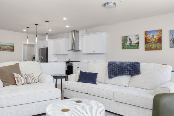 Golden View | 3BD • 2.5BA • Balcony, photo 28