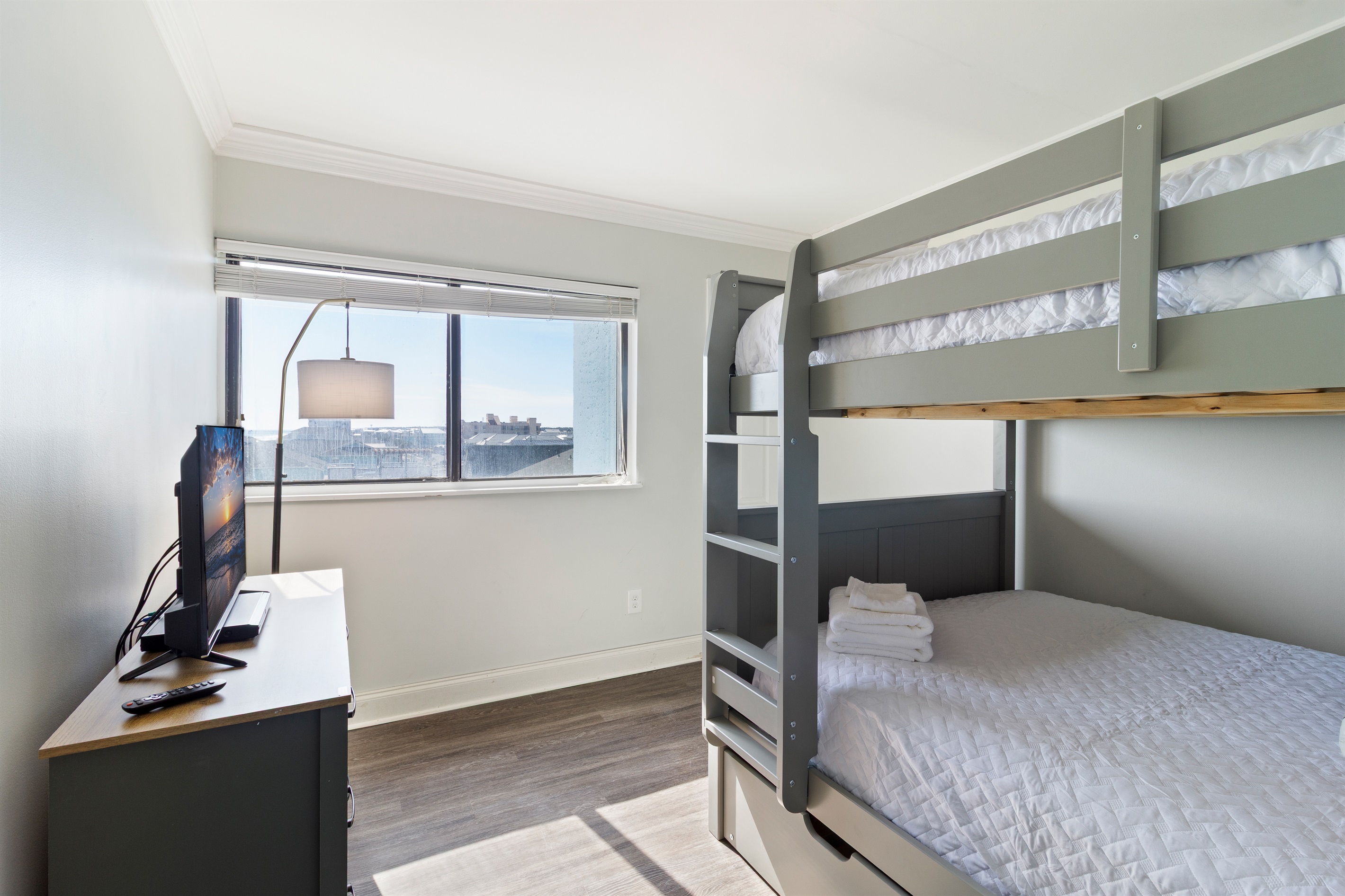 Bedroom 3 - Bed linens provided