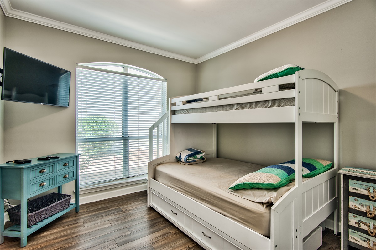 Bunk room twin over full