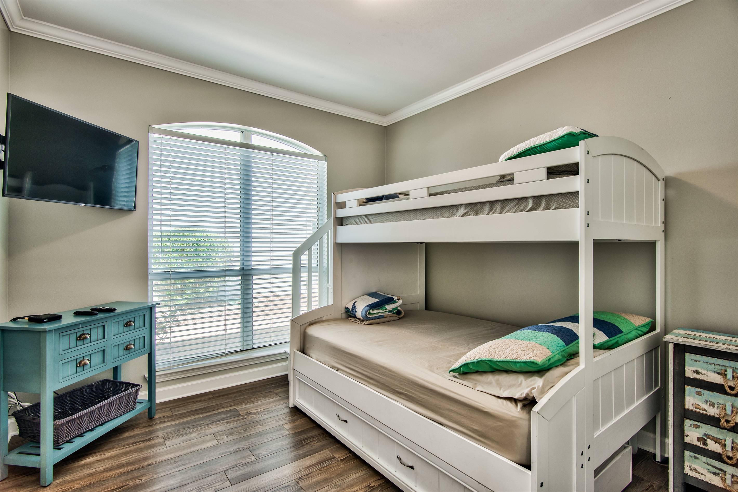 Bunk room twin over full