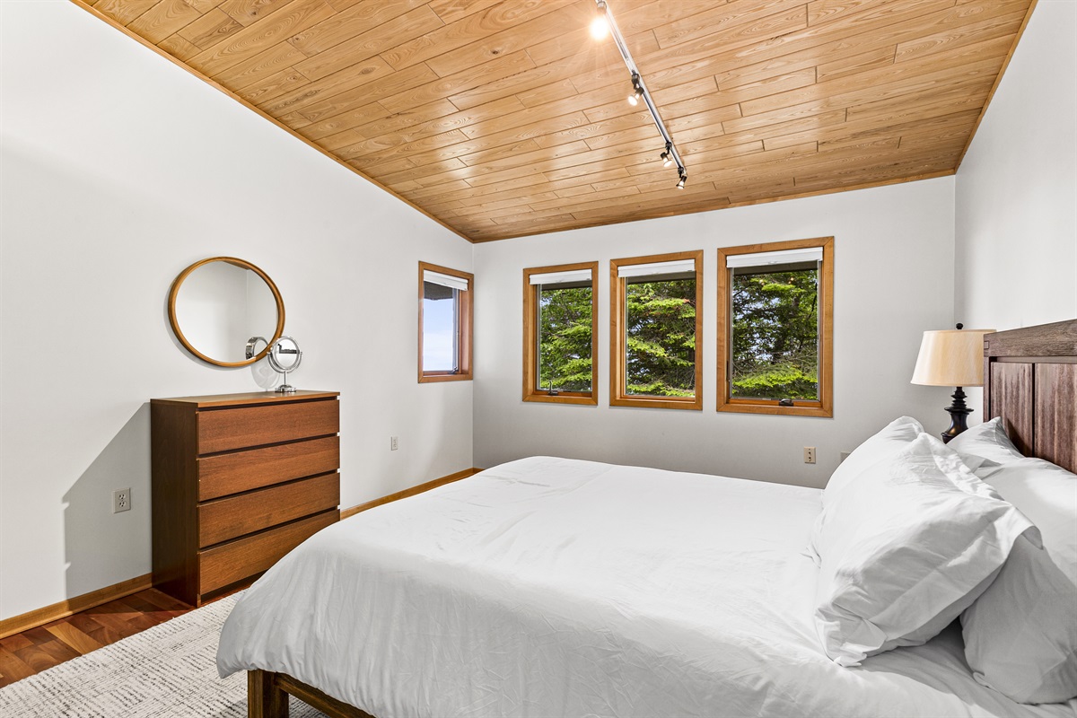 King bed in this main floor bedroom, with you guessed it views of Lake Superior. This one is close to a bathroom so may be good for people who don’t get around as well.