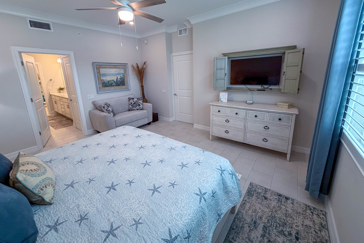 Master Bedroom Ensuite (King)