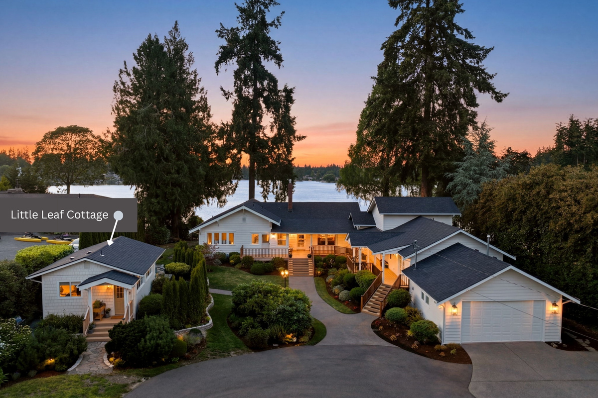 Your own little oasis within our nearly one-acre lakefront retreat. Little Leaf is tucked behind tall greenery with a private patio and its own pathway to the lake—just steps from 100 feet of waterfront, mature trees and park-like grounds.