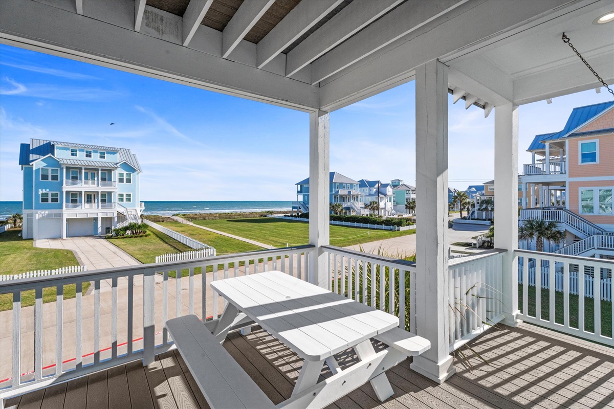 b18668981cba4b3095279030d5926268 Large | Beachhouse | Texas | TX | Vacation Homes | Galveston | Crystal Beach | Kokomo | Breezy Days | Beachfront Elegance | Sunrise Serenity | Southern Sands Property Management, LLC