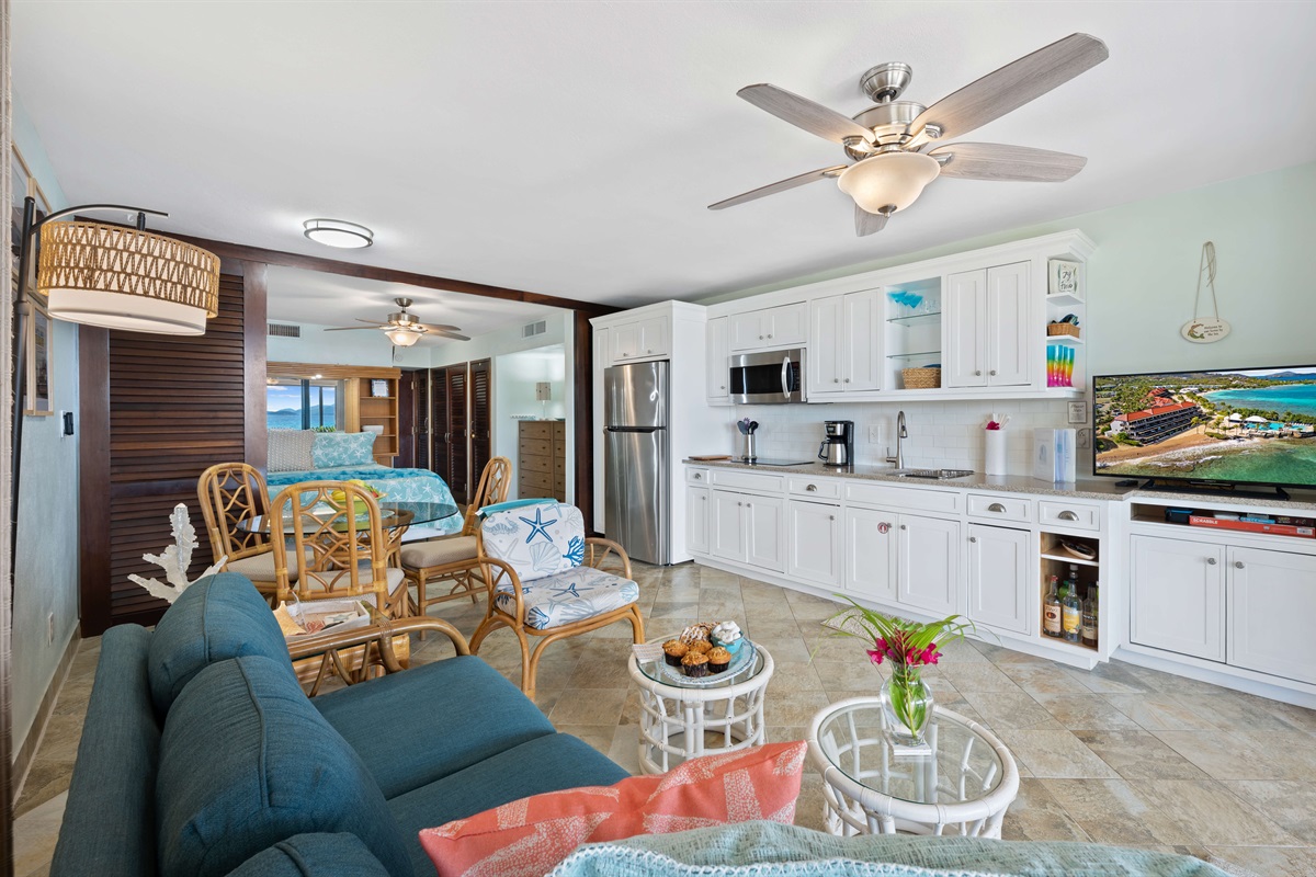 Bright open-concept 1 bed/1 bath