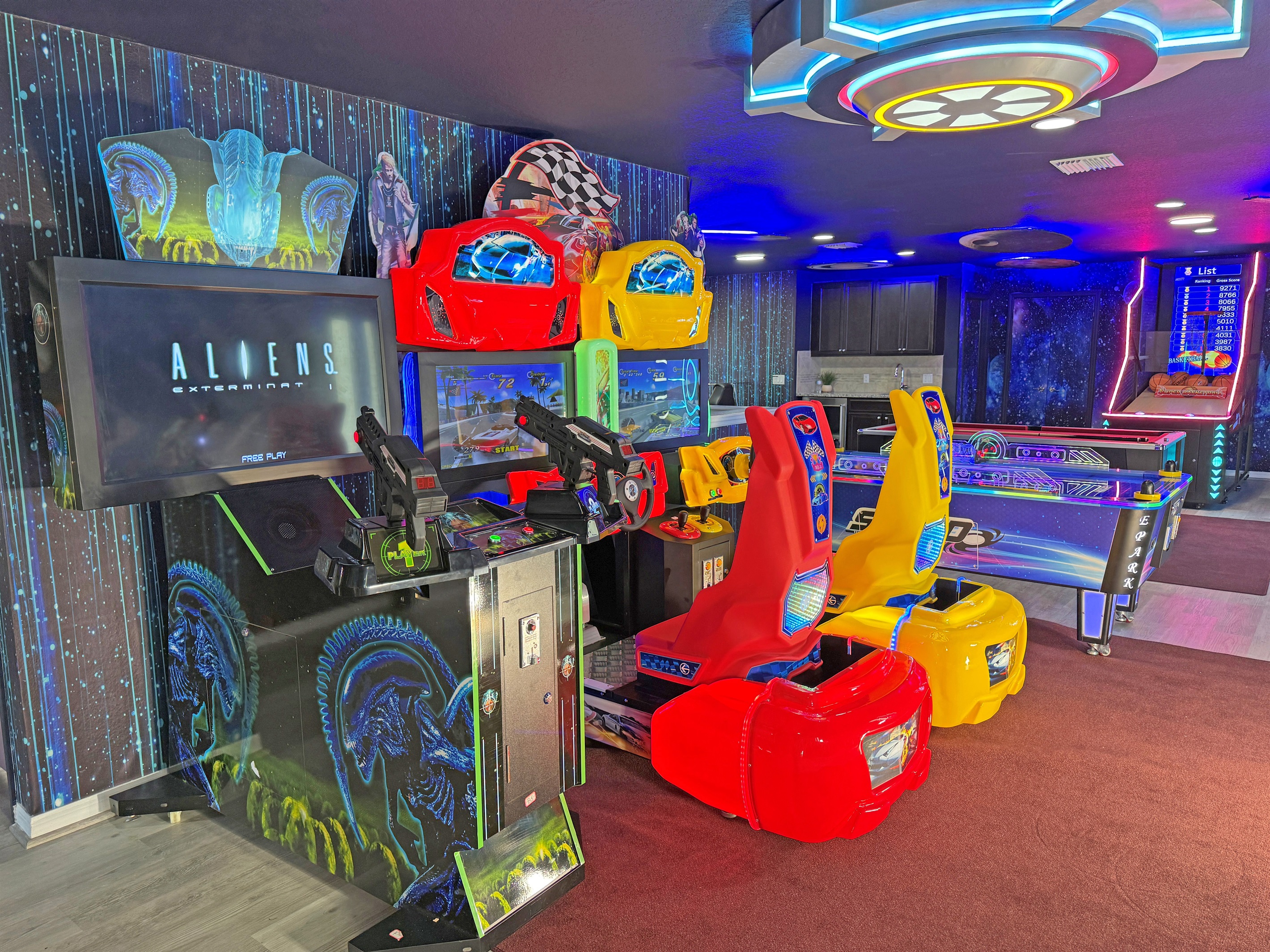 Arcade Games - Aliens Encounter-Outrun Race Cars-Speed Hockey